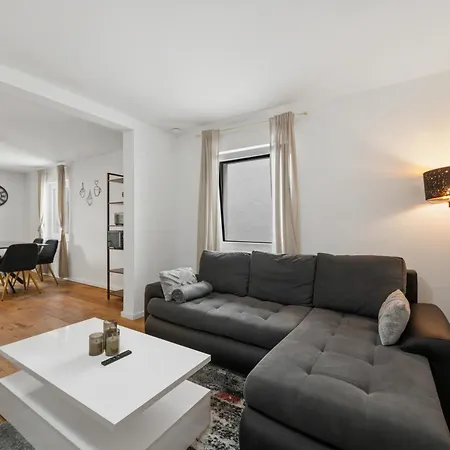 Prestige - Urban Lofts Aparthotel 4*